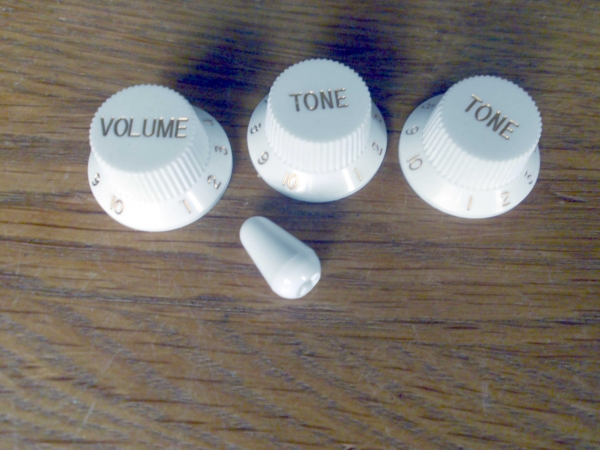 Fender Potiknopf-Set für Stratocaster, Volume/Tone weiß